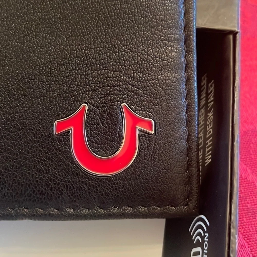 Brand New True Religion Genuine Leather Black Darkar Wallet w/ Desk Valet RFID